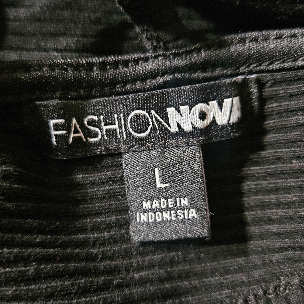 Fashion Nova Textured Black Top - Picture 3 of 9